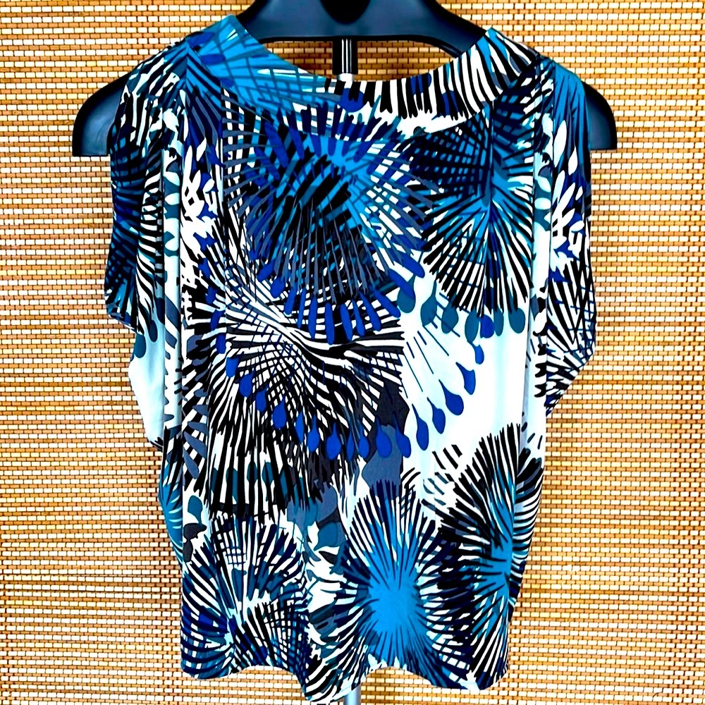 BCBG floral open back blouse